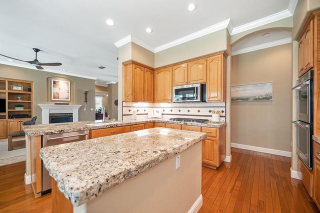 1665 Gallinger Ct, Folsom, CA 95630