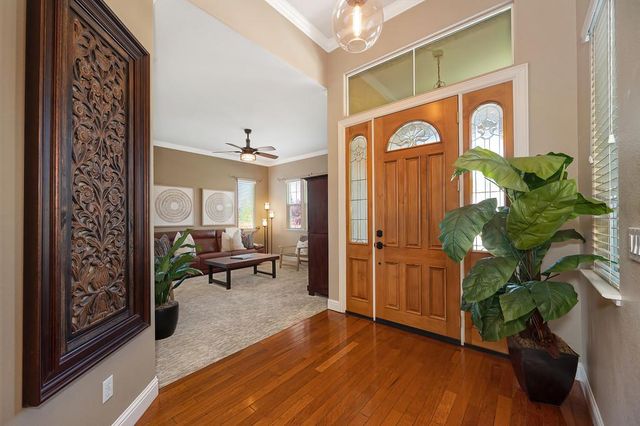 1665 Gallinger Ct, Folsom, CA 95630