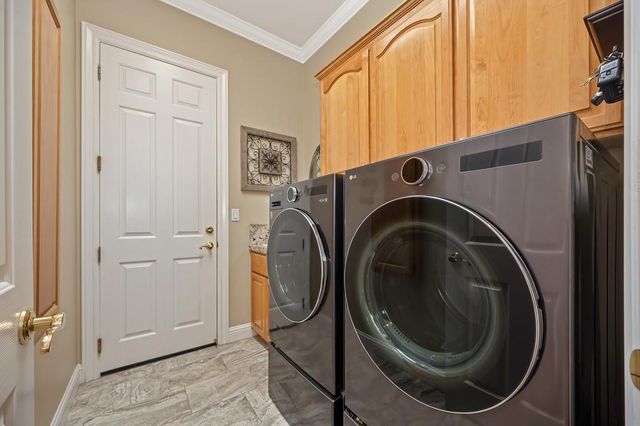 1665 Gallinger Ct, Folsom, CA 95630