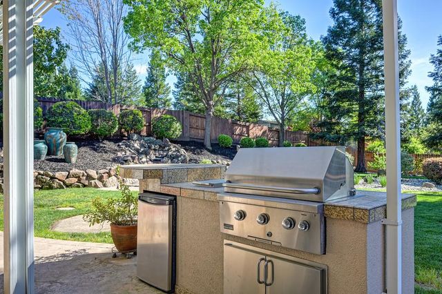 1665 Gallinger Ct, Folsom, CA 95630