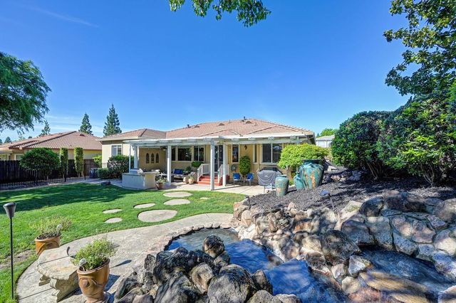 1665 Gallinger Ct, Folsom, CA 95630