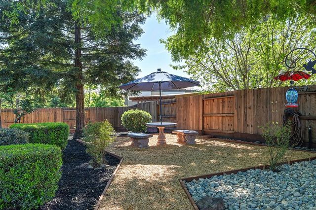 1665 Gallinger Ct, Folsom, CA 95630