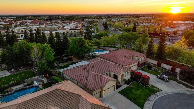 1665 Gallinger Ct, Folsom, CA 95630