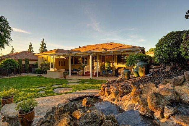 1665 Gallinger Ct, Folsom, CA 95630