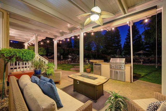 1665 Gallinger Ct, Folsom, CA 95630