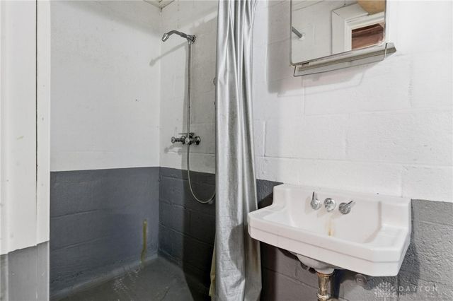 379 Virginia Circle, Wilmington, OH 45177