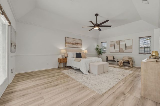 28 Country Oaks DR, Buda, TX 78610