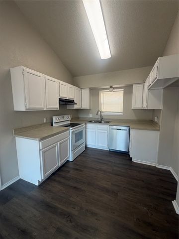7313 Silver Sage Drive, Fort Worth, TX 76137