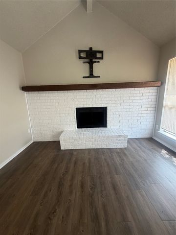 7313 Silver Sage Drive, Fort Worth, TX 76137