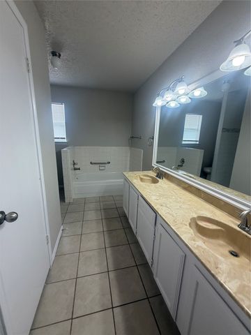 7313 Silver Sage Drive, Fort Worth, TX 76137
