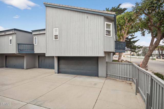 1251 Mandalay Beach Road, Oxnard, CA 93035