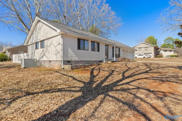 101 Caldwell Drive, Florence, AL 35633