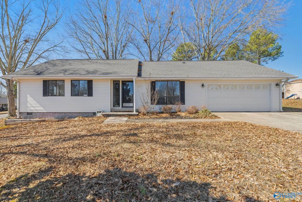 101 Caldwell Drive, Florence, AL 35633