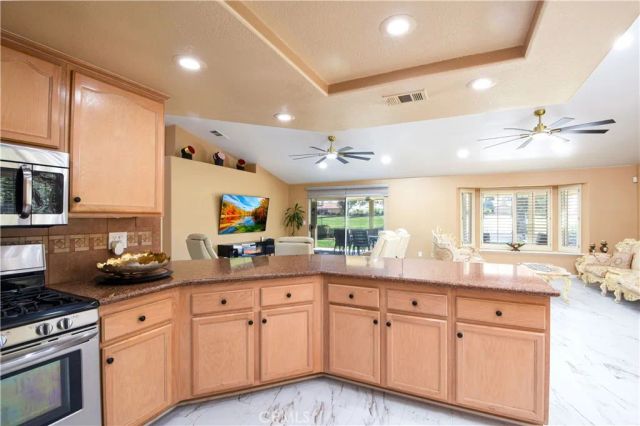 2591 Peach Tree, Hemet, CA 92545