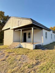 306 S PARKWAY AVE E, Memphis, TN 38106