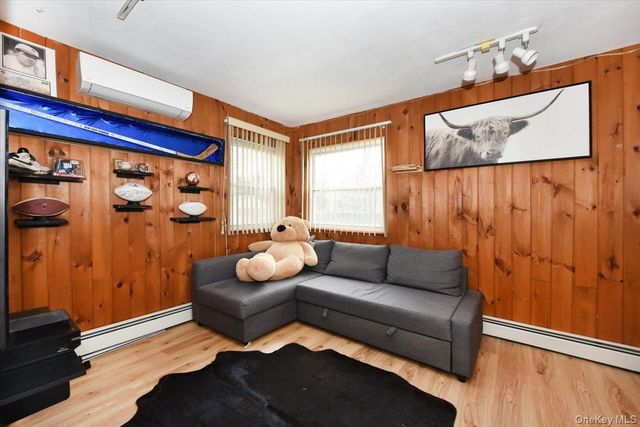 5 Mary Lu Drive, Holtsville, NY 11742