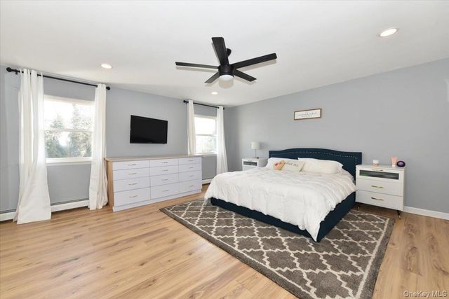 5 Mary Lu Drive, Holtsville, NY 11742