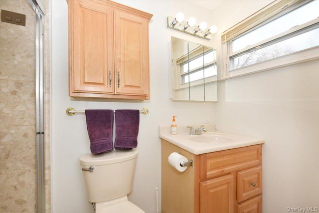 5 Mary Lu Drive, Holtsville, NY 11742