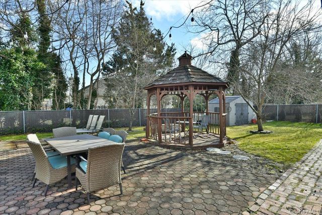 5 Mary Lu Drive, Holtsville, NY 11742