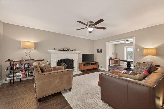 4040 San Felipe Street 119, Houston, TX 77027