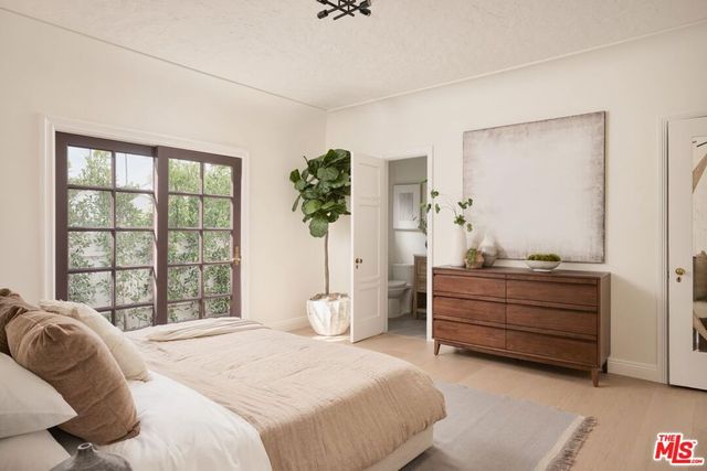 8607 Clifton Way, Beverly Hills, CA 90211