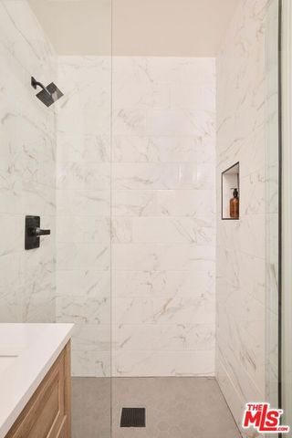 8607 Clifton Way, Beverly Hills, CA 90211