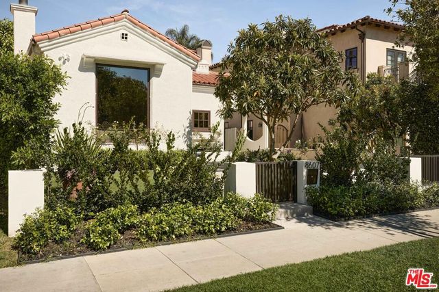 8607 Clifton Way, Beverly Hills, CA 90211