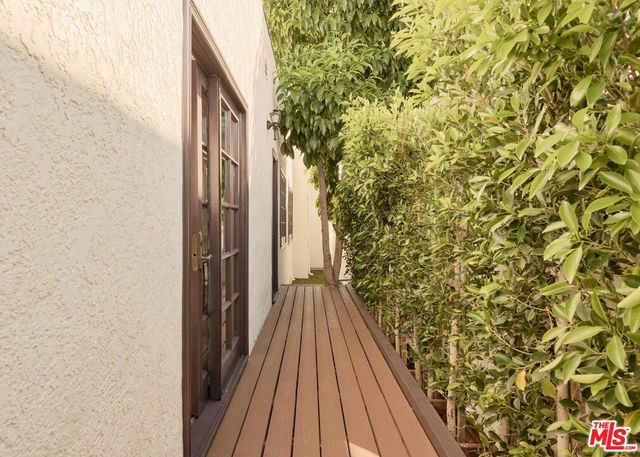 8607 Clifton Way, Beverly Hills, CA 90211