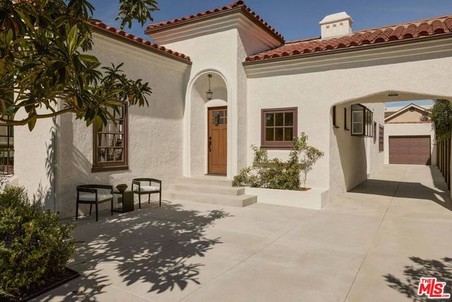 8607 Clifton Way, Beverly Hills, CA 90211