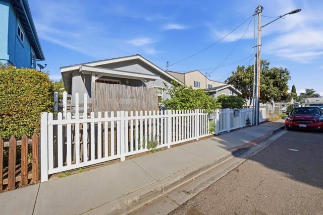 3258 Tyler Street, Carlsbad, CA 92008