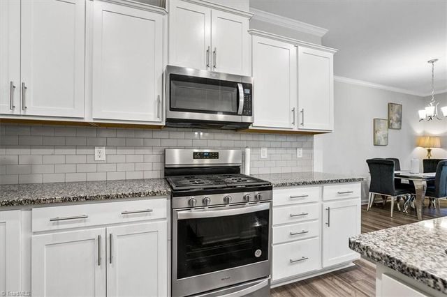 814 Falls Grove Trail, High Point, NC 27265