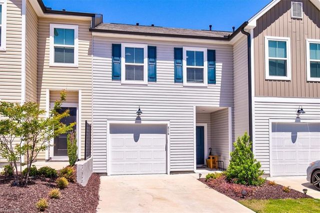 814 Falls Grove Trail, High Point, NC 27265