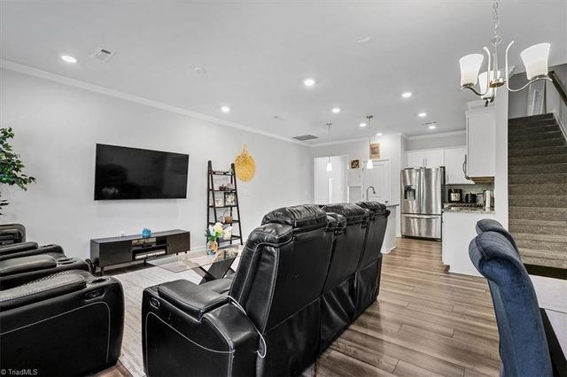 814 Falls Grove Trail, High Point, NC 27265