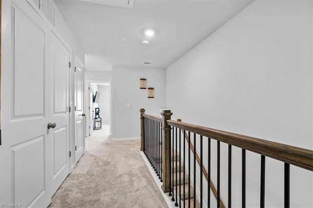 814 Falls Grove Trail, High Point, NC 27265
