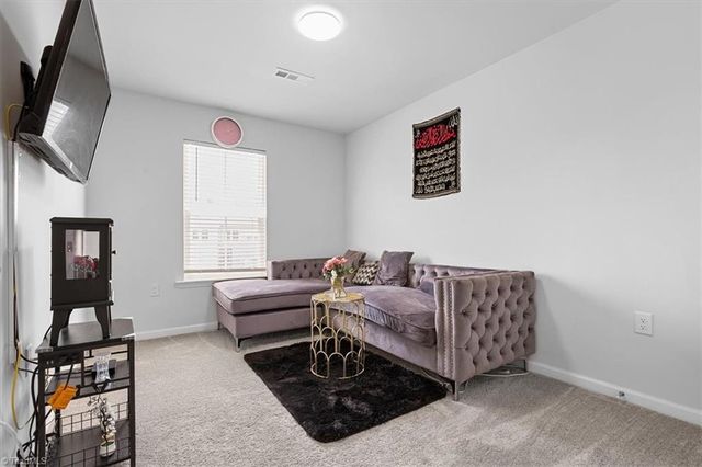 814 Falls Grove Trail, High Point, NC 27265