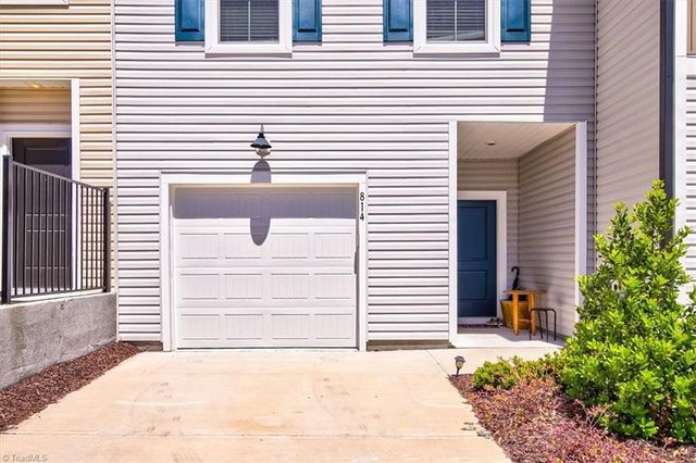 814 Falls Grove Trail, High Point, NC 27265