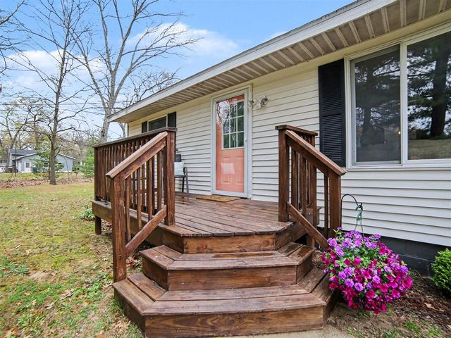 1574 Chatterson Road, Muskegon, MI 49442