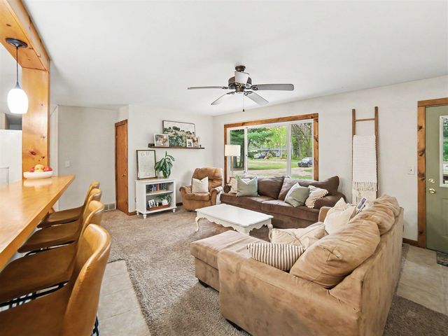 1574 Chatterson Road, Muskegon, MI 49442