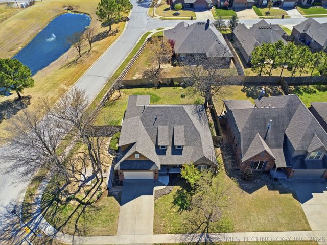1825 E Montgomery Street, Broken Arrow, OK 74012
