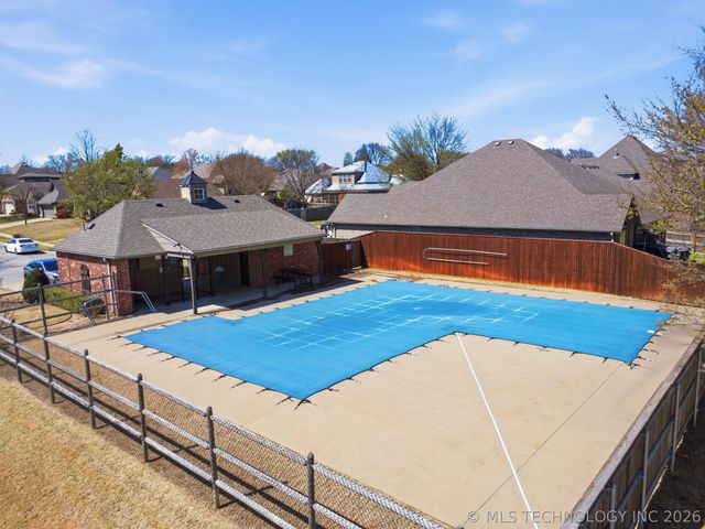 1825 E Montgomery Street, Broken Arrow, OK 74012