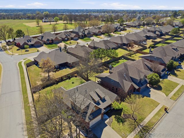 1825 E Montgomery Street, Broken Arrow, OK 74012