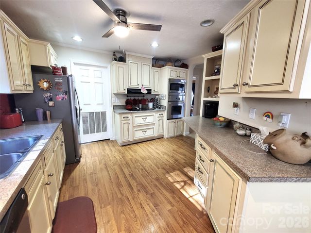 457 Dale Road, Spruce Pine, NC 28777