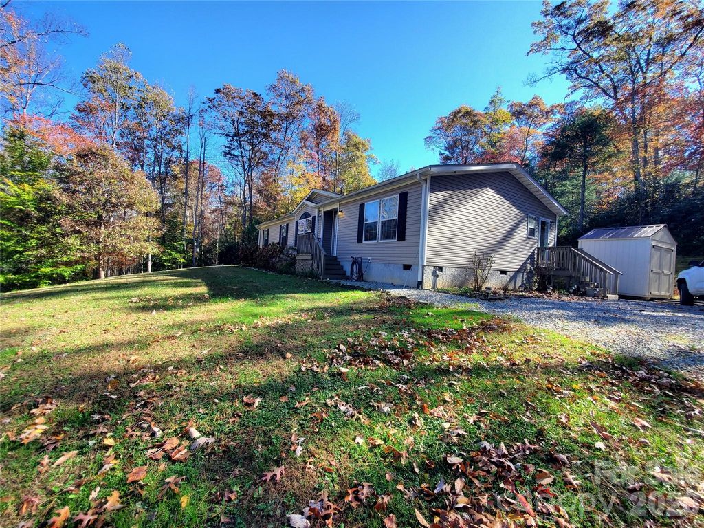 457 Dale Road, Spruce Pine, NC 28777