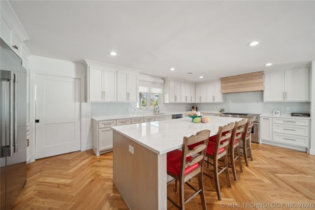 2808 E 37th Place, Tulsa, OK 74105