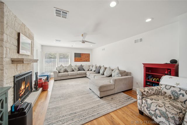 2808 E 37th Place, Tulsa, OK 74105