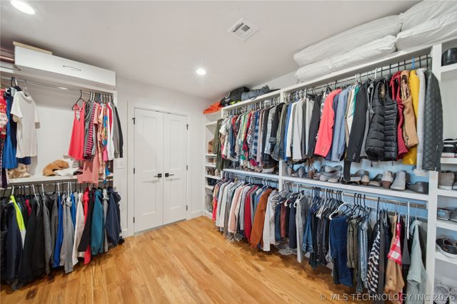 2808 E 37th Place, Tulsa, OK 74105