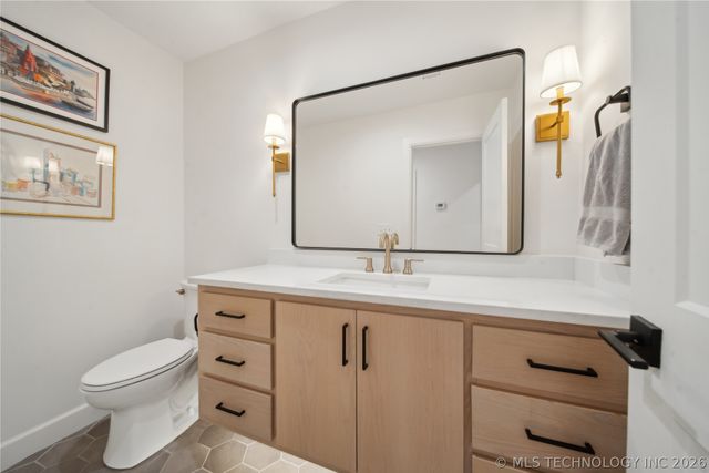 2808 E 37th Place, Tulsa, OK 74105