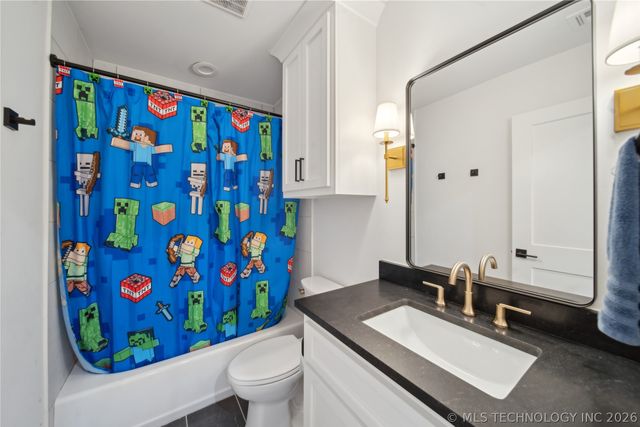 2808 E 37th Place, Tulsa, OK 74105