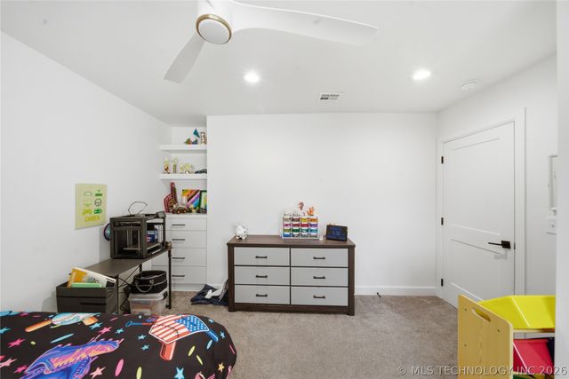 2808 E 37th Place, Tulsa, OK 74105