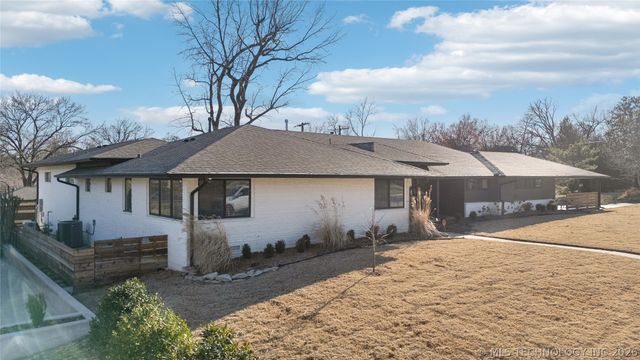 2808 E 37th Place, Tulsa, OK 74105